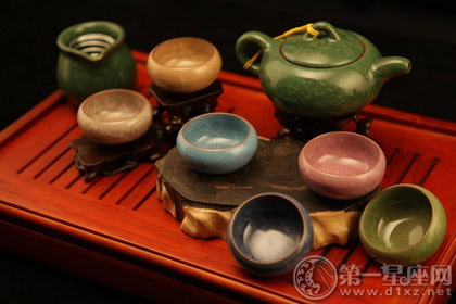五行缺水的人適合用什麽顏色的茶具
