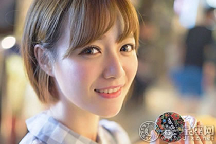 最喜歡八卦別人的女人面相