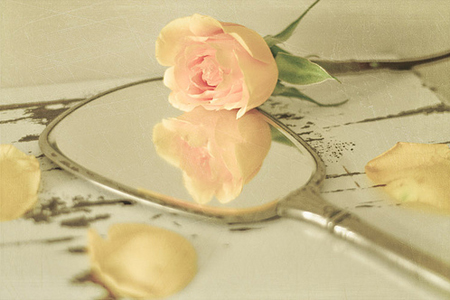 家中鏡子多留神藏風水大能量！